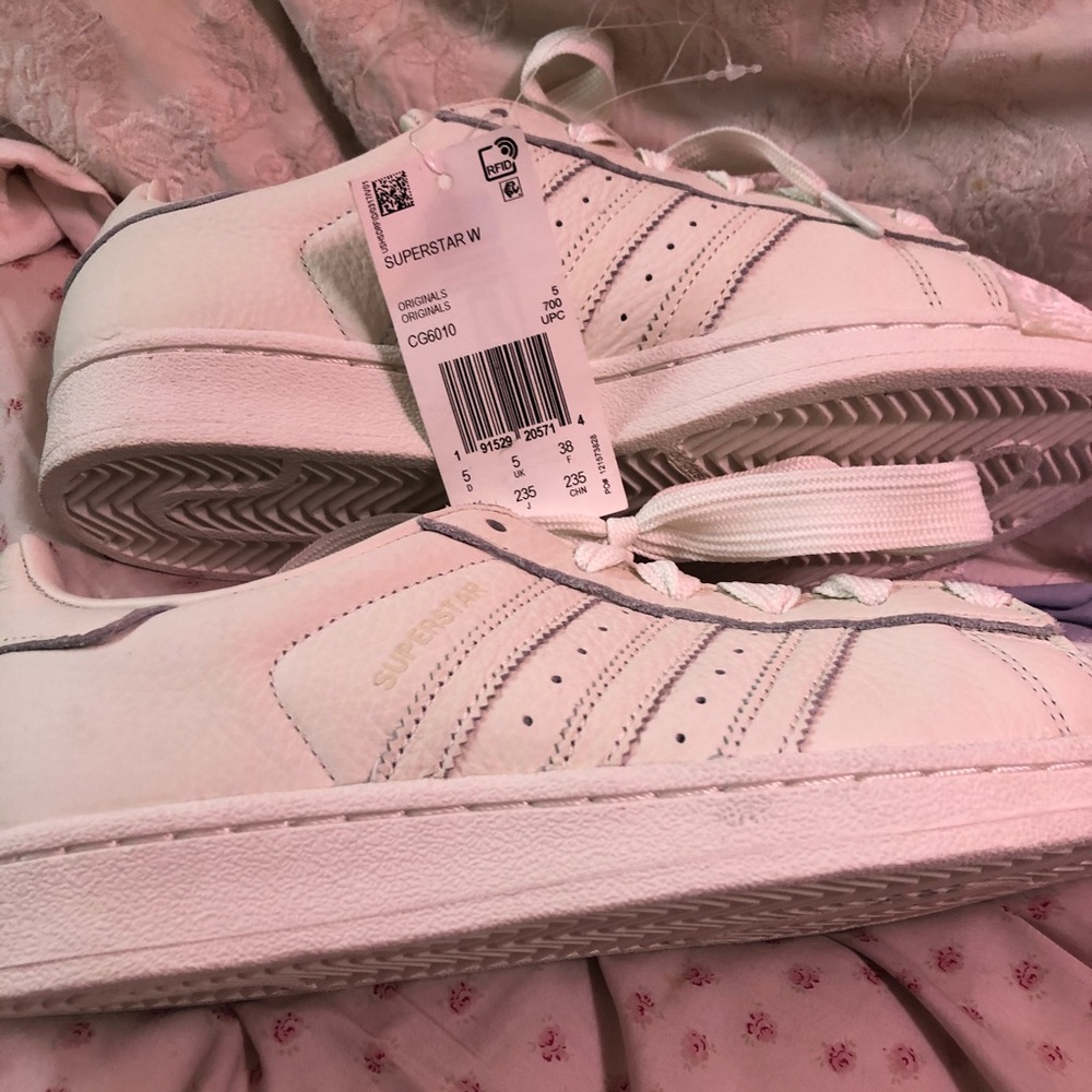 Shoes - Picture 3 of 6